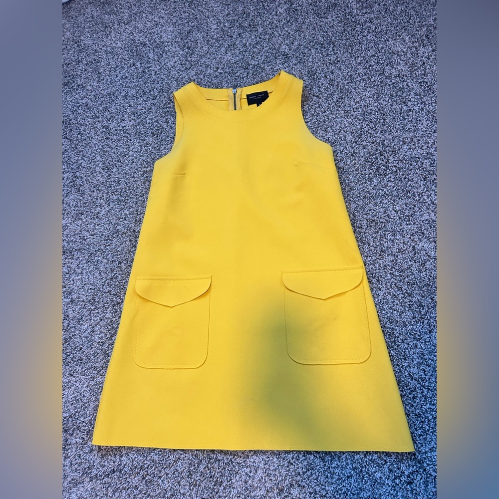 Romeo & Juliet Couture Vibrant Yellow Shift Dress with Pockets | (S)